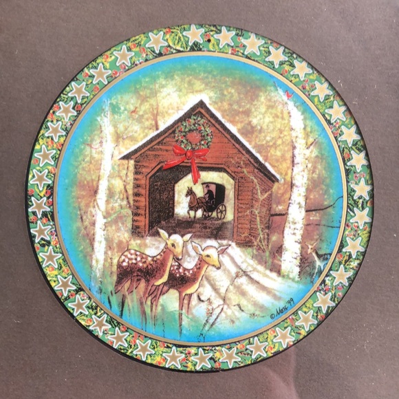 P. Buckley Moss Set of 3 Ornaments in Custom Frame - Picture 3 of 15